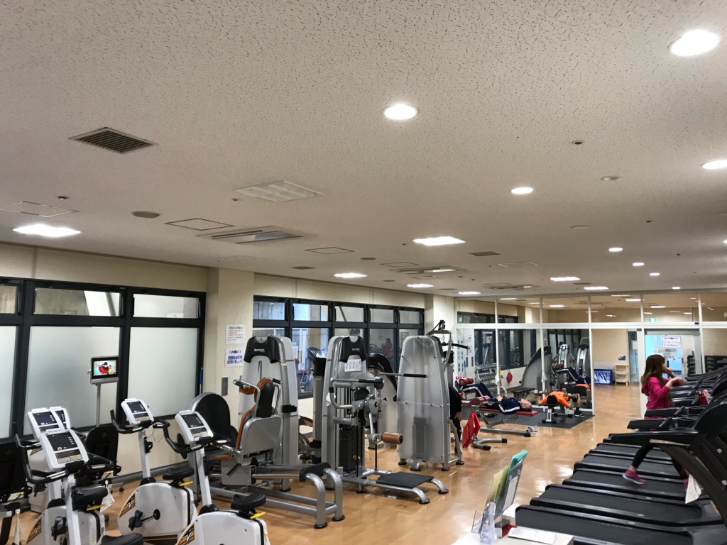 神戸市立中央体育館　　　　　トレーニングルーム